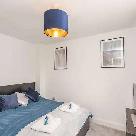 Pass The Keys Bramhope Haven - New Next To Golden Acre Park Holiday home Leeds (West Yorkshire)
