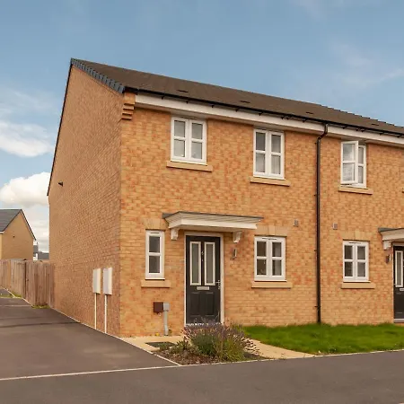 Pass The Keys Bramhope Haven - New Next To Golden Acre Park Holiday home Leeds (West Yorkshire)