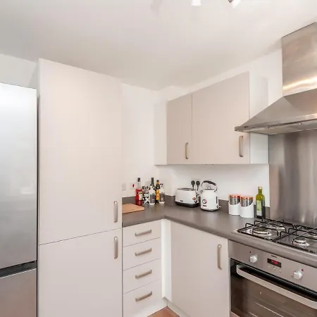 Pass The Keys Bramhope Haven - New Next To Golden Acre Park Holiday home Leeds (West Yorkshire)